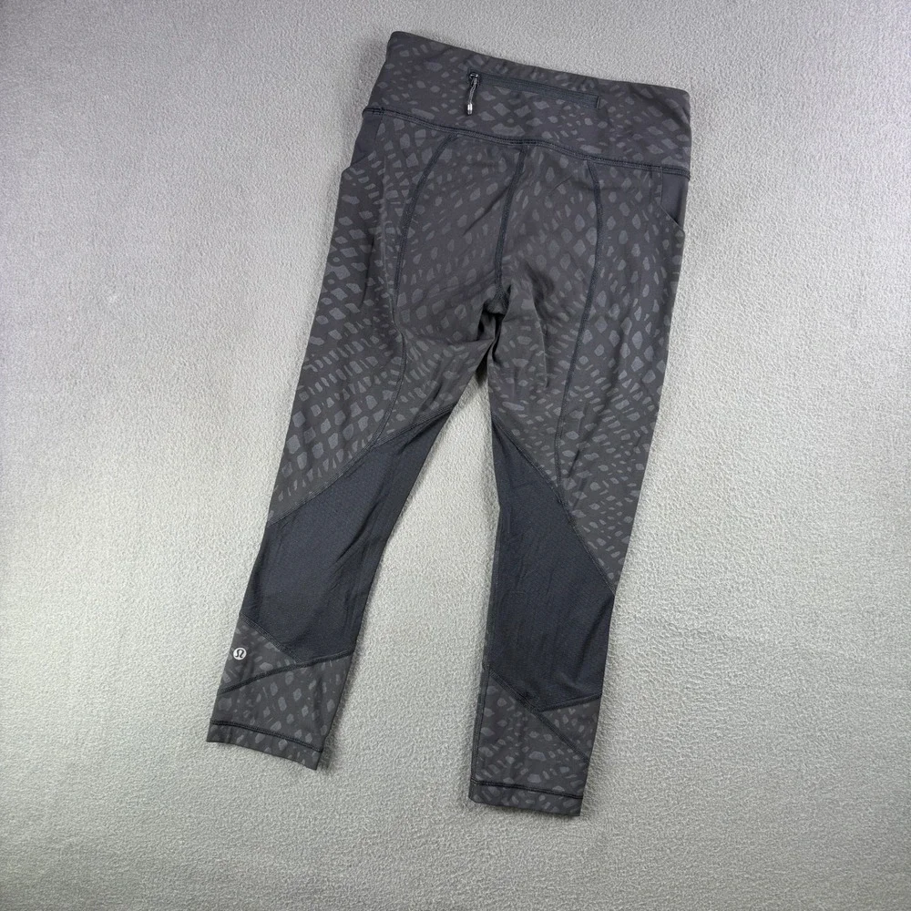 Lululemon‎ Leggings Women 4 Athletica Black Print Crop Yoga Run Hike Lounge